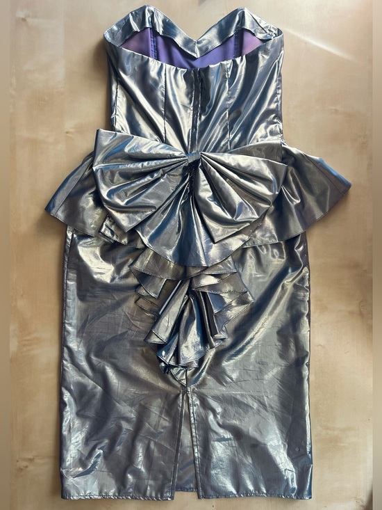 Gunne Sax Dresses & Skirts - Gunne Sax Vintage 1980s Metallic Silver Lamé Peplum Pencil Cocktail Dress size 7